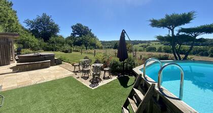 Property in Périgord Agenais, breathtaking view, swimming pool, SPA, Sauna.