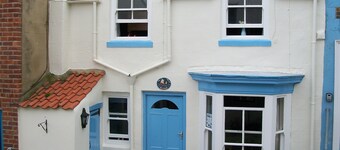 Cosy Cottage in Staithes. North Yorkshire Moors Coast. Weekend Breaks Available 