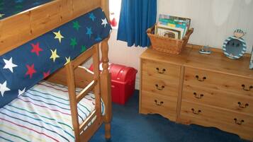 2 bedrooms, cribs/infant beds, free WiFi, bed sheets