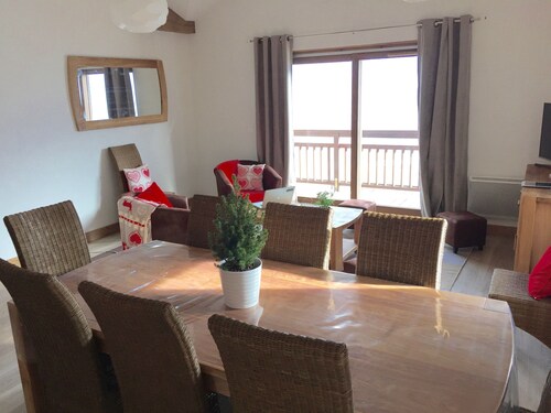 Superbe appartement neuf au pied des pistes â·ïž