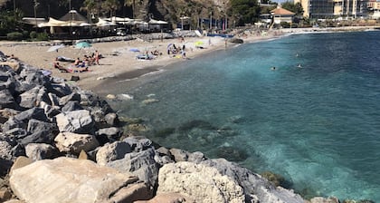 TOP VILLA: Ylellinen puutarha-uima-allas merinäköalalla Wifi Benalmadena Pueblo