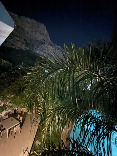 Villa between sea and mountain with private pool and sea view with private pool 