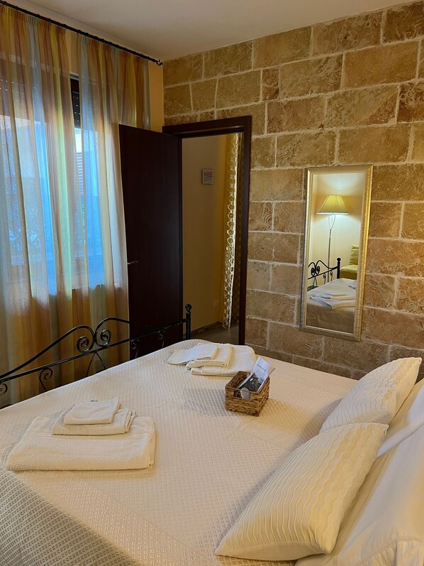 Free WiFi, bed sheets - B&B Zio Cici (Minervino di Lecce)