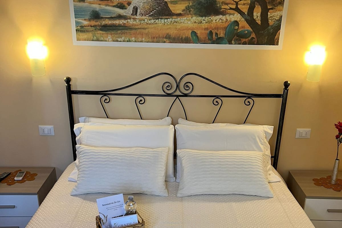 Comfort Triple Room, Terrace | WiFi (free), bed sheets
