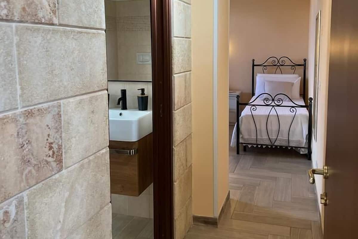 Comfort Apartment | WiFi (free), bed sheets