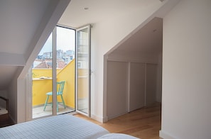 2 bedrooms, iron/ironing board, travel cot, free WiFi - Charming attic, terrace, central - Lisboa vida boa 5 (Lisboa)