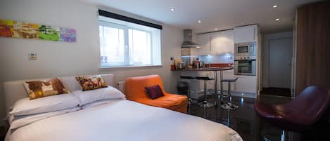 1 bedroom, iron/ironing board, free WiFi, bed sheets