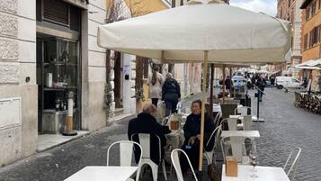 Ristorazione all'aperto