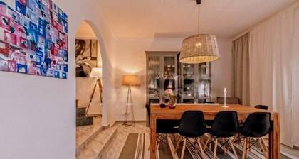 Villa with private pool and beach