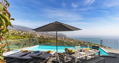 Villa Clementina | Cliffs & Ocean | Heated Pool 26ºC