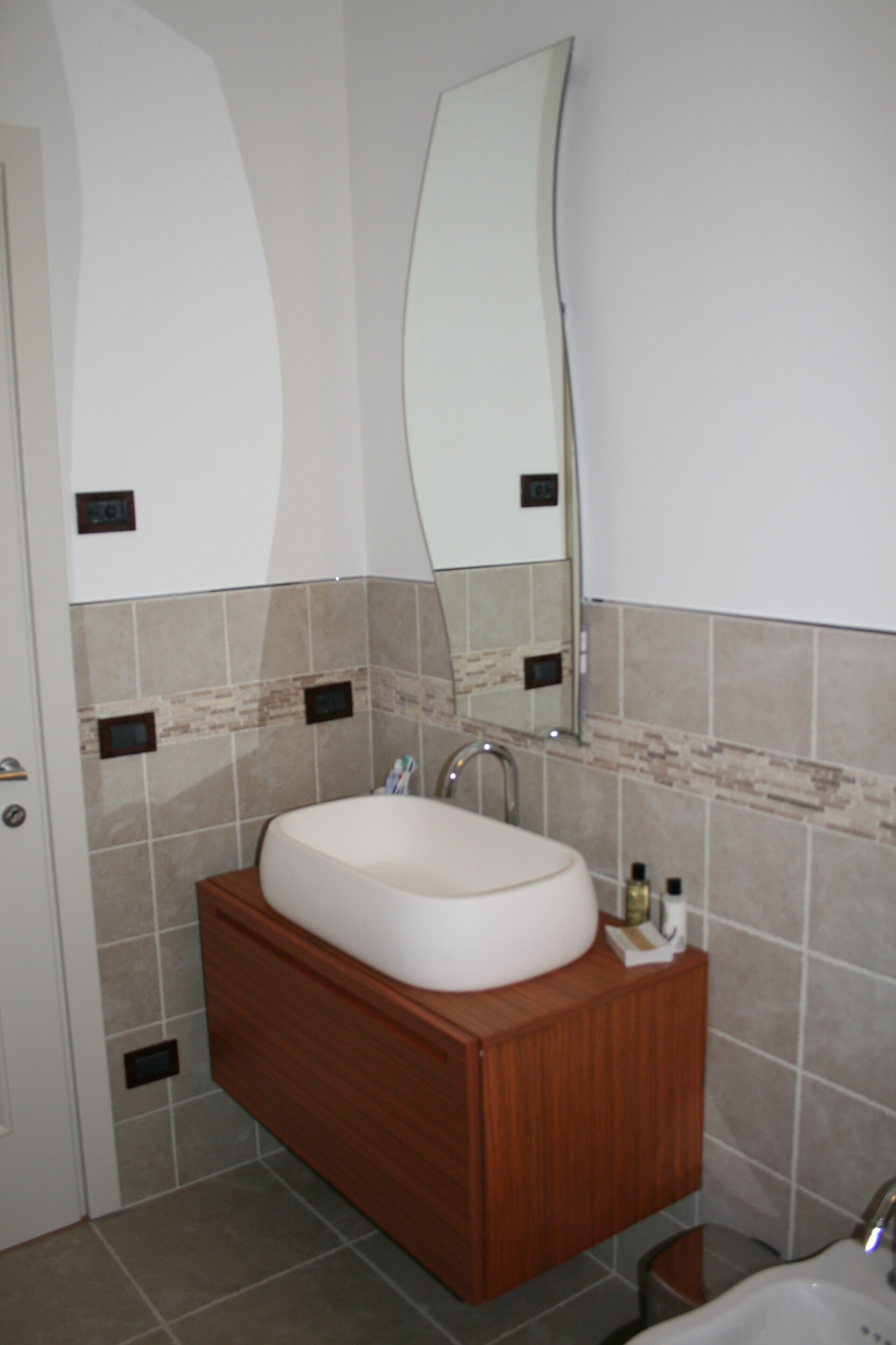 淋浴設備、風筒、坐浴桶、提供毛巾