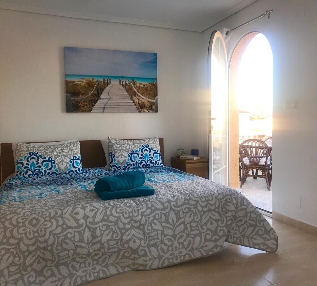 4 chambres, fer et planche à repasser, lit parapluie, Wi-Fi gratuit