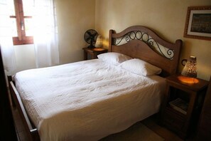 3 bedrooms, iron/ironing board, travel crib, free WiFi