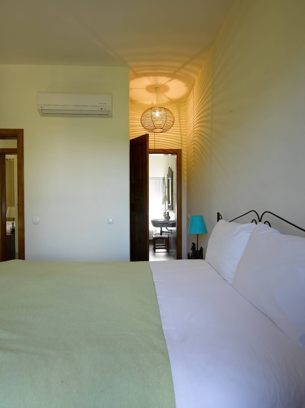 2 bedrooms, Internet, bed sheets