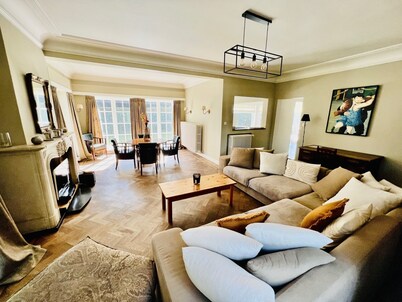 Centrally located villa with 4 bedrooms (10 beds), FREE WIFI!