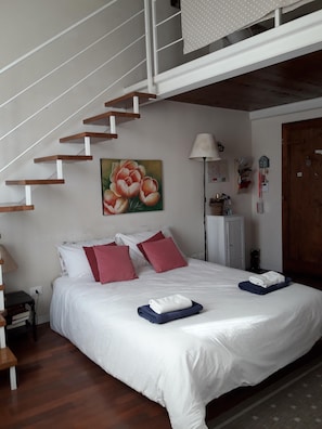 2 bedrooms, desk, iron/ironing board, free WiFi - APARTMENT HISTORICAL CENTER FLORENCE (Firenze)