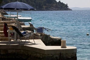 Property grounds - Seafront Villa with Heated Pool & Boat Mooring - Grocery & Chef Service optional (Milna, Brac)