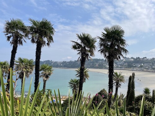 Charmante maison proche de la plage avec vues imprenables sur la mer 