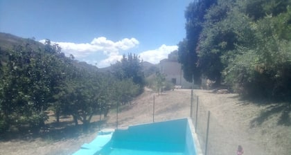 In esclusiva grande casa con grande campagna e vasca piscina