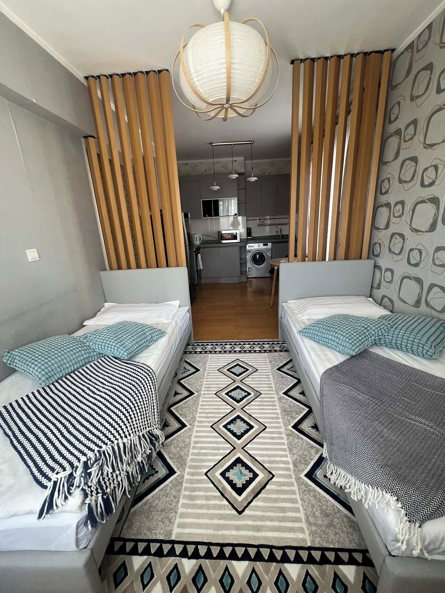 Chambre Standard avec lits jumeaux | Coin séjour | Télévision LED