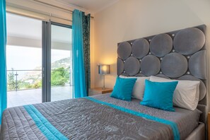 4 Schlafzimmer, Zimmersafe, Bügeleisen/Bügelbrett, kostenloses WLAN