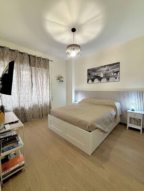 2 bedrooms, iron/ironing board, WiFi, bed sheets - BLASERNA HOUSE "in the heart of shopping in Rome" (Roma)