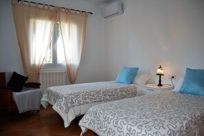 4 Schlafzimmer, Bügeleisen/Bügelbrett, Reisekinderbett, kostenloses WLAN