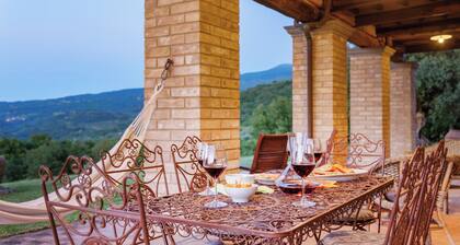 Le Macine 6, Emma Villas