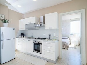 雪櫃、焗爐、爐具、咖啡機/沖茶器