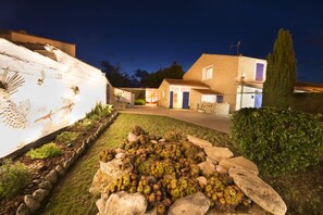 Property grounds - Holiday home, Ile d'Oléron 'L'Eglade' 4 star rating * * * * (Le Grand-Village-Plage)