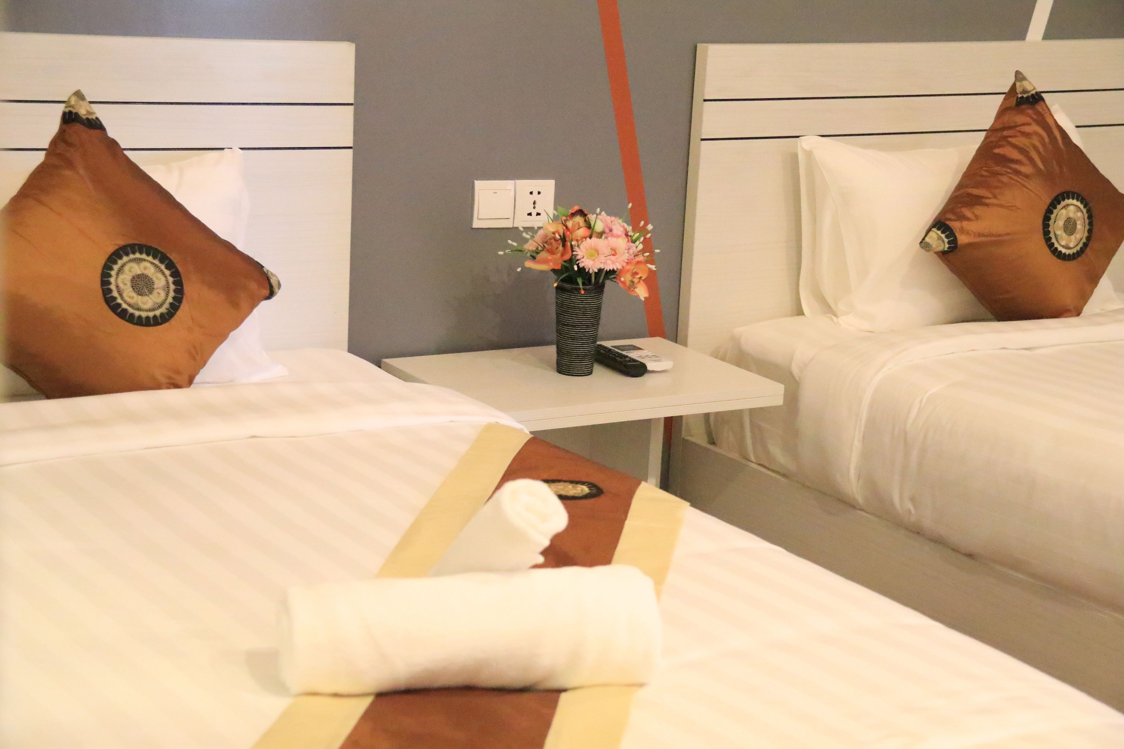 superior twin room, multiple beds | desk, soundproofing, rollaway beds, free wifi