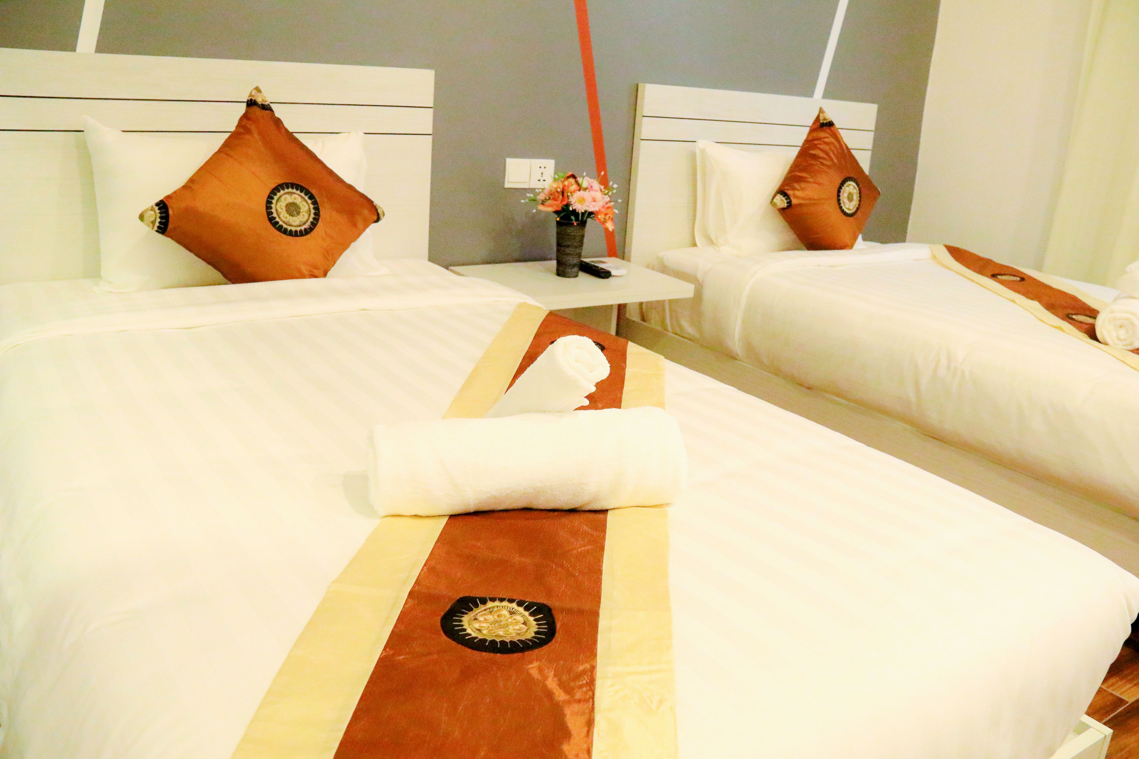 superior twin room, multiple beds | desk, soundproofing, rollaway beds, free wifi