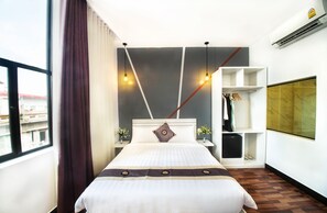 Kamar Double Deluks, 1 Tempat Tidur Queen | Meja kerja, kedap suara, tempat tidur lipat/tambahan, dan Wi-Fi gratis