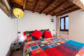 1 bedroom, iron/ironing board, travel cot, free WiFi