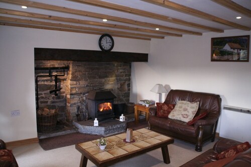 Cosy south facing sunny cottage Ballylickey, Bantry - on the Wild Atlantic Way