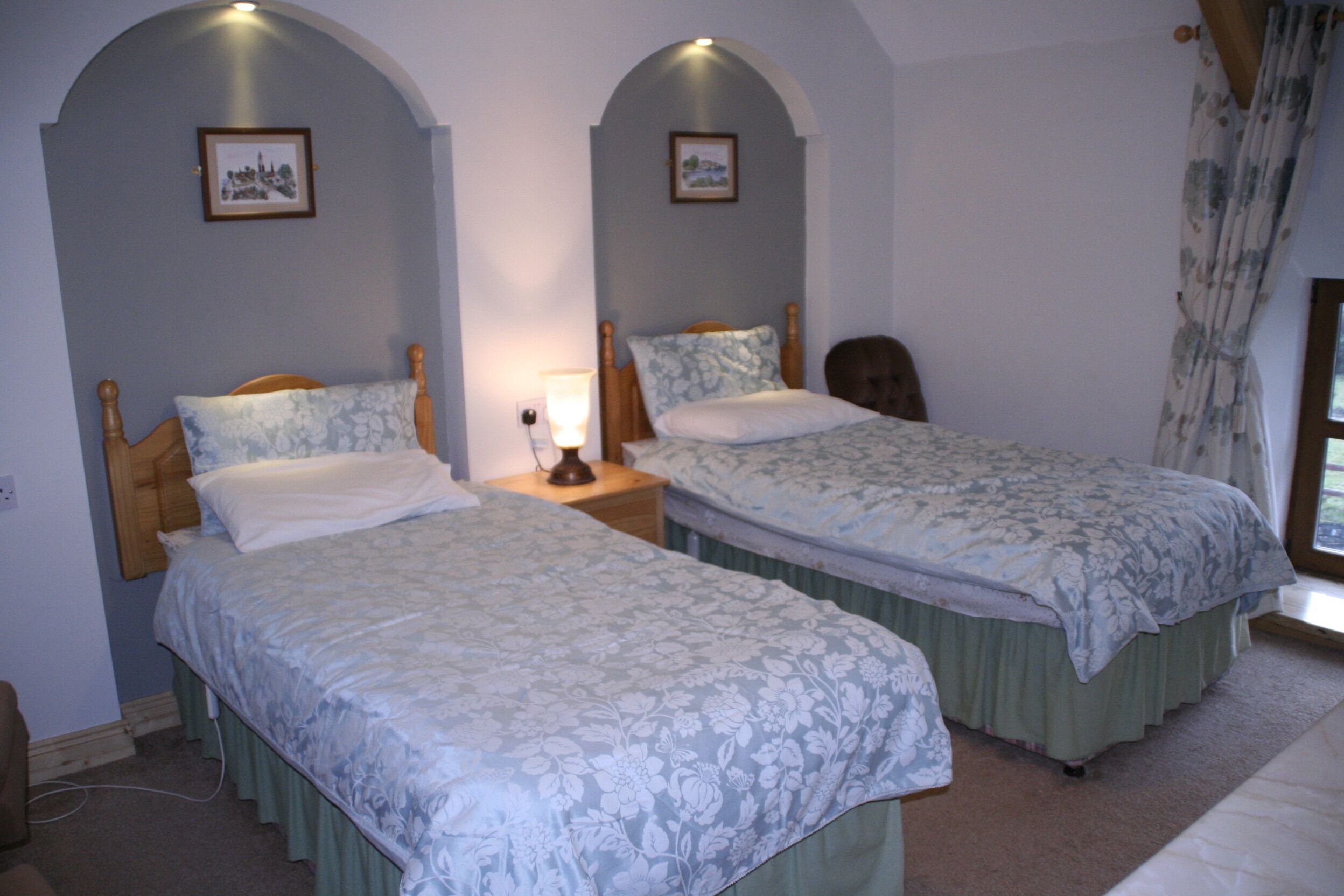 3 makuuhuonetta, silitysrauta/-lauta, Wi-Fi, vuodevaatteet