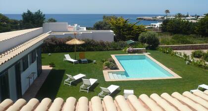 VILLA BEACH FRONT - 4 BETT + 4 BADEZIMMER ANGEBOT OKTOBER
