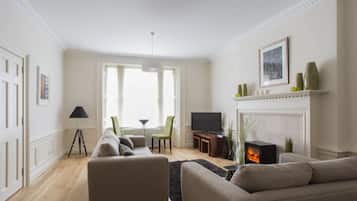 Smart TV, fireplace, video games, DVD player