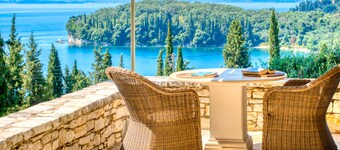 Côte de N-E / Palalopetres Kalami Suite de Luxe KVI / 200m de la plage / vue sur la mer / piscine