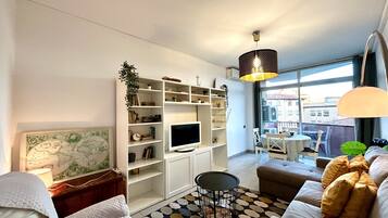 Smart TV, books