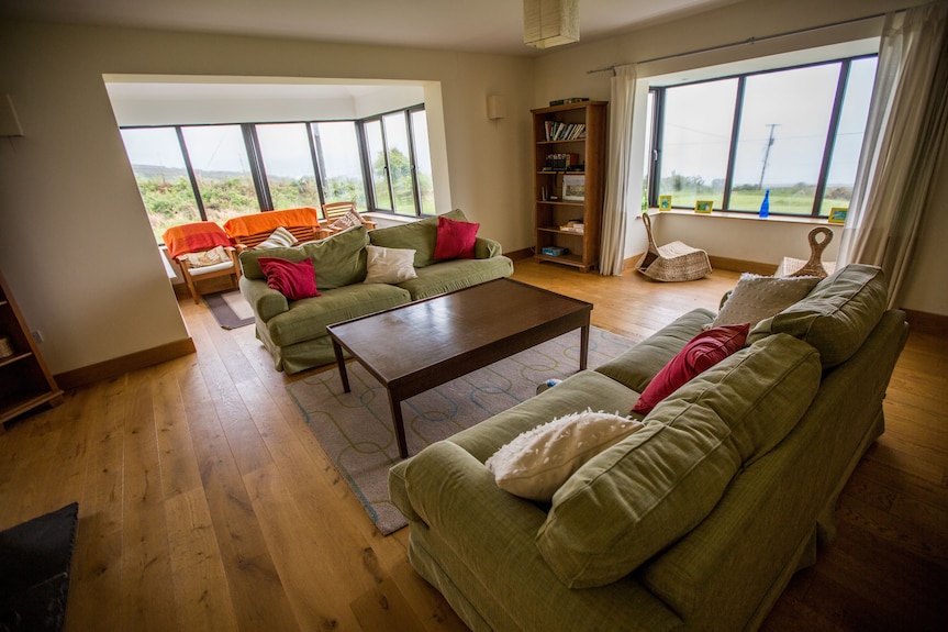 Luxury Seaside Cottage, Stunning Ocean Views, Waterville, Ring Of Kerry - County Kerry