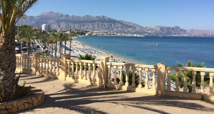 Une retraite unique dans la maison de ville la plus luxueuse d'Altea avec une terrasse Chillout de 47 m2!