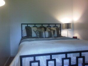 1 bedroom, desk, iron/ironing board, WiFi