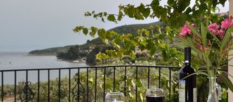 Luksus villa ved stranden, med to soverom og uforstyrret havutsikt