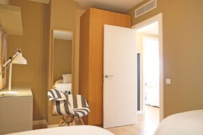 2 chambres, fer et planche à repasser, Wi-Fi, literie fournie