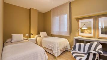 2 slaapkamers, een strijkplank/strijkijzer, wifi, beddengoed