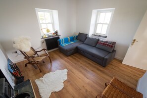 Fireplace, DVD player, books, music library