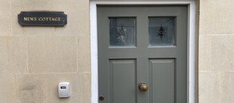 Charming Sunny Mews Cottage Relax in Comfort and Style Great Views