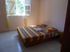3 bedrooms, desk, iron/ironing board, free WiFi - Beautiful villa with pool  (Baie Mahault)