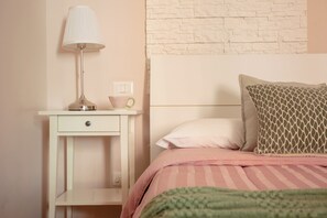 2 bedrooms, desk, soundproofing, iron/ironing board